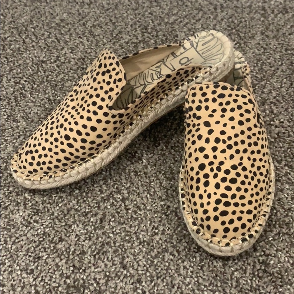 Leopard print slides